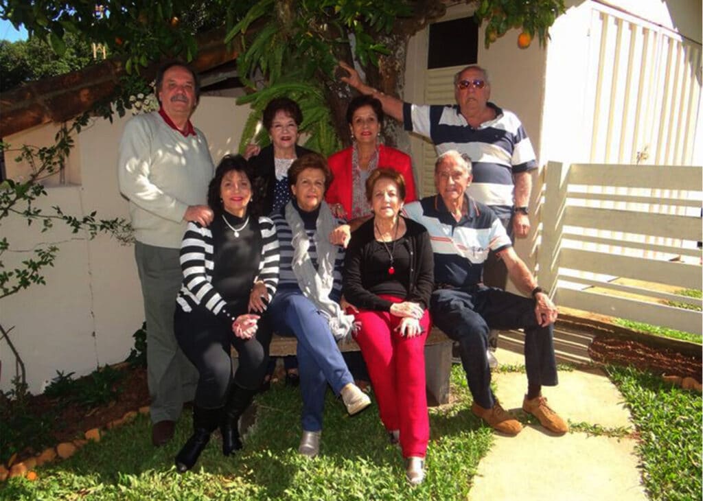 Mano França - Irmãos Ferreira Cardoso - Tarcisio, Maria Terezinha, Marluce, Francelino, Marília, Marise, Marilene, Clotário.