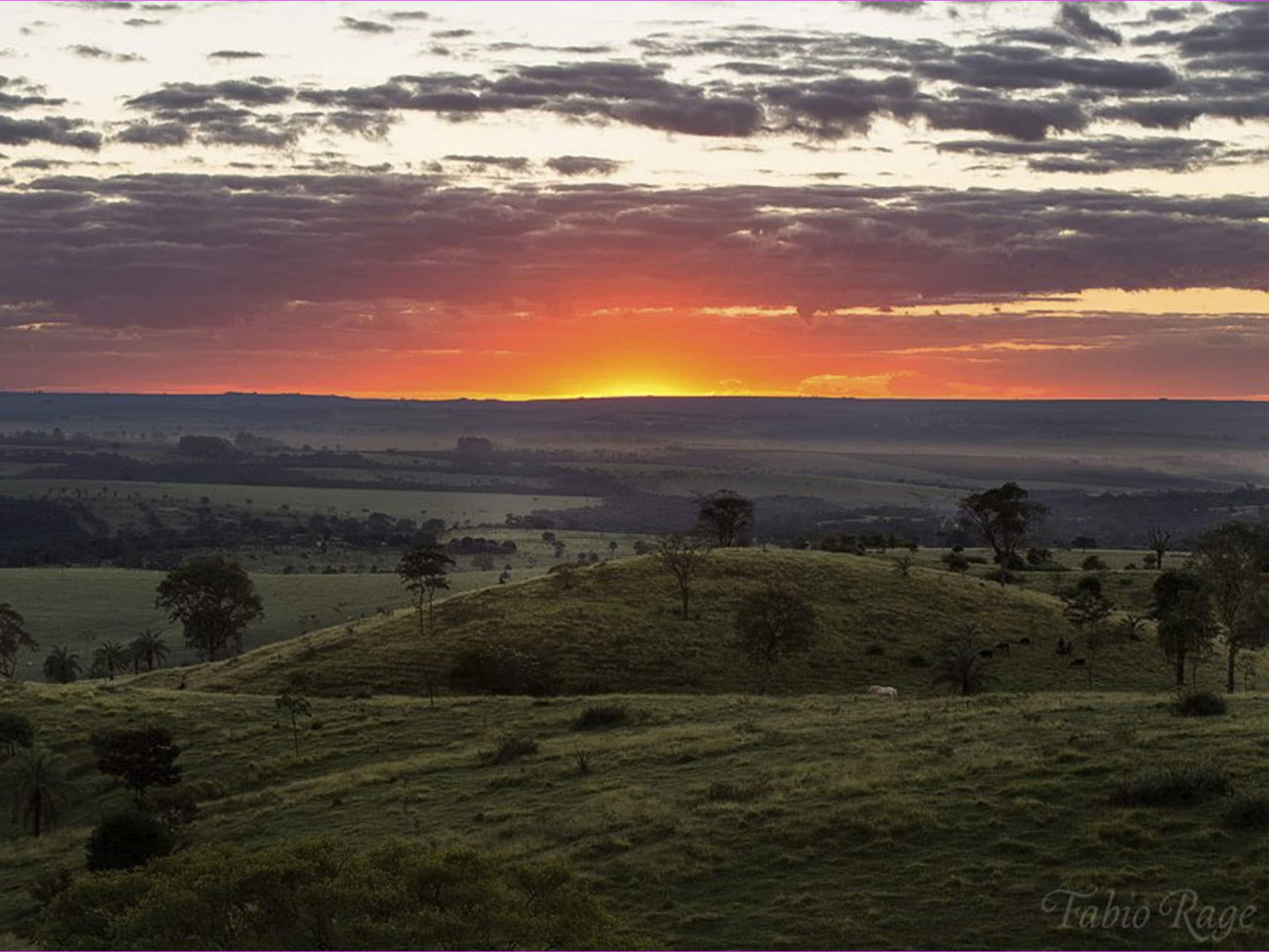 Crônica a roça - Foto Pôr do Sol na estrada da Serrinha no Barreiro - Fábio Rage